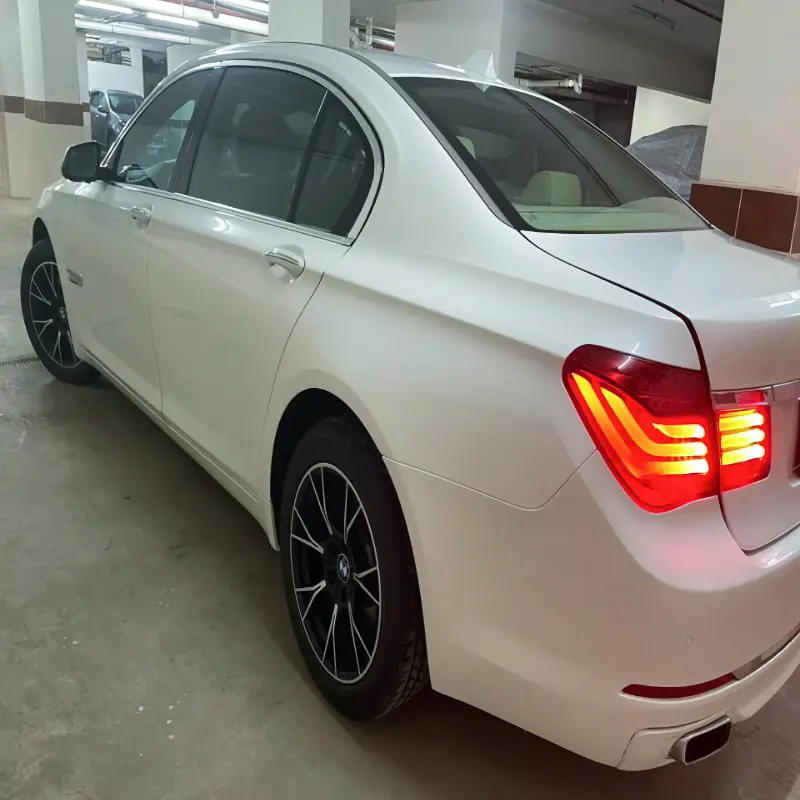 BMW-740-2016-4