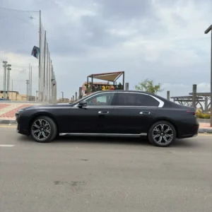 BMW 740i-11