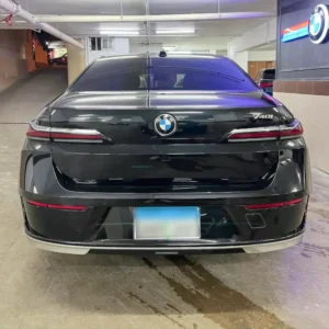 BMW 740i-12